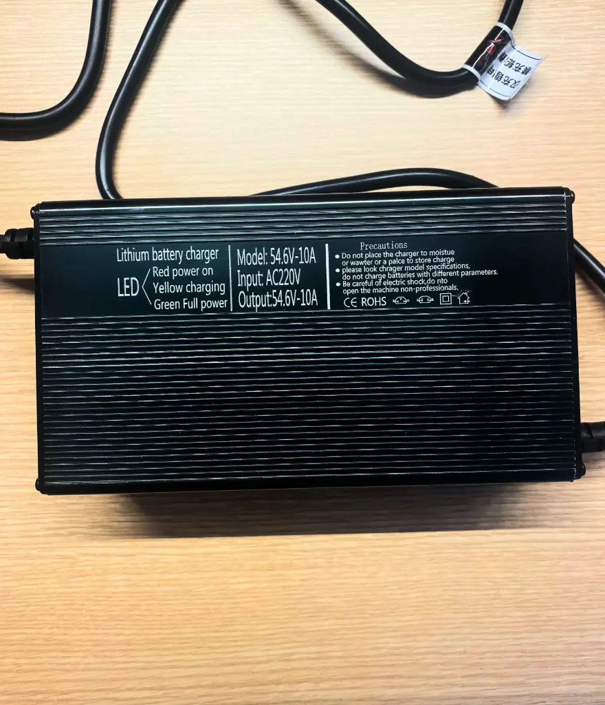 [K] - SMARTCAM - Chargeur pour Batterie 48Vdc 